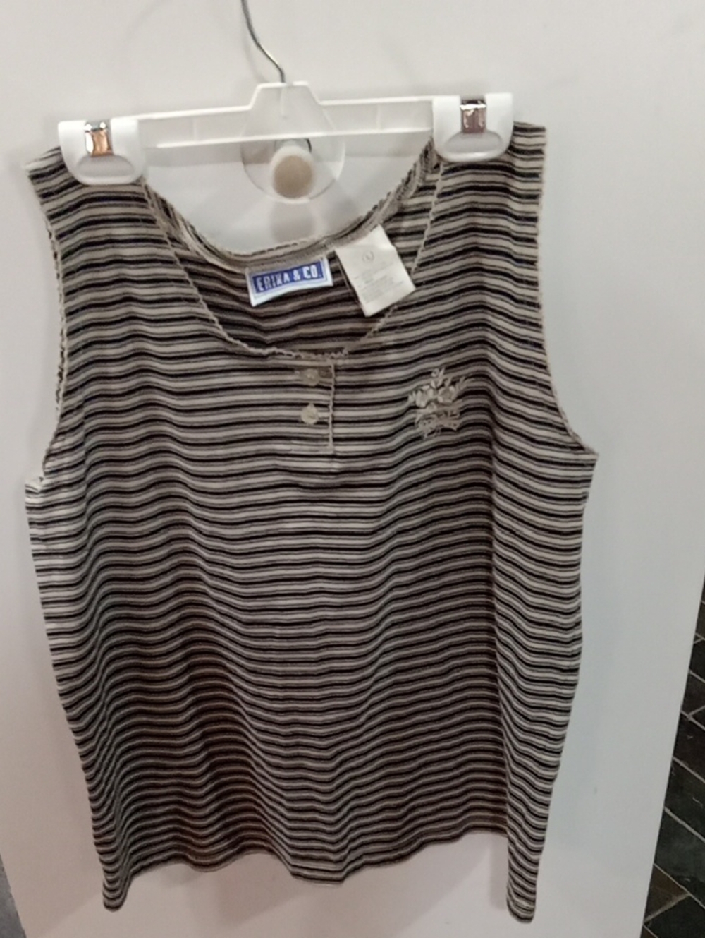(538) Erika & Co Striped Sleeveless Tank Top in Black and White
